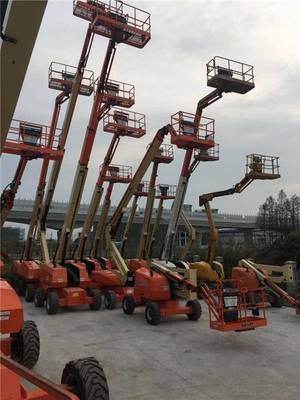 高空車與升降機租賃指南 規格、隨車吊及應用解析